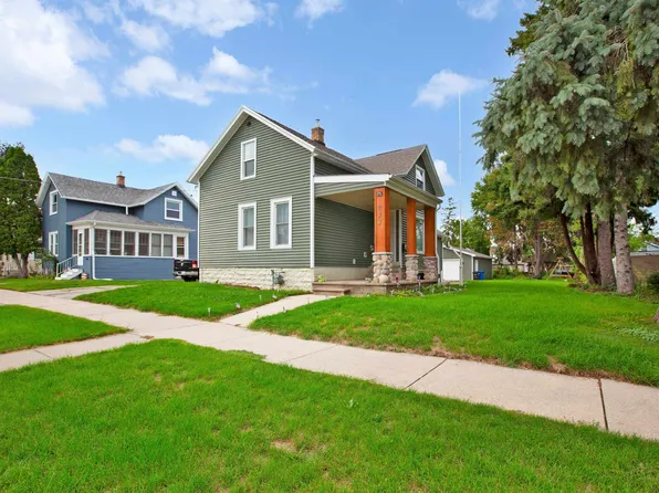 822 W 11th Ave, Oshkosh, WI 54902