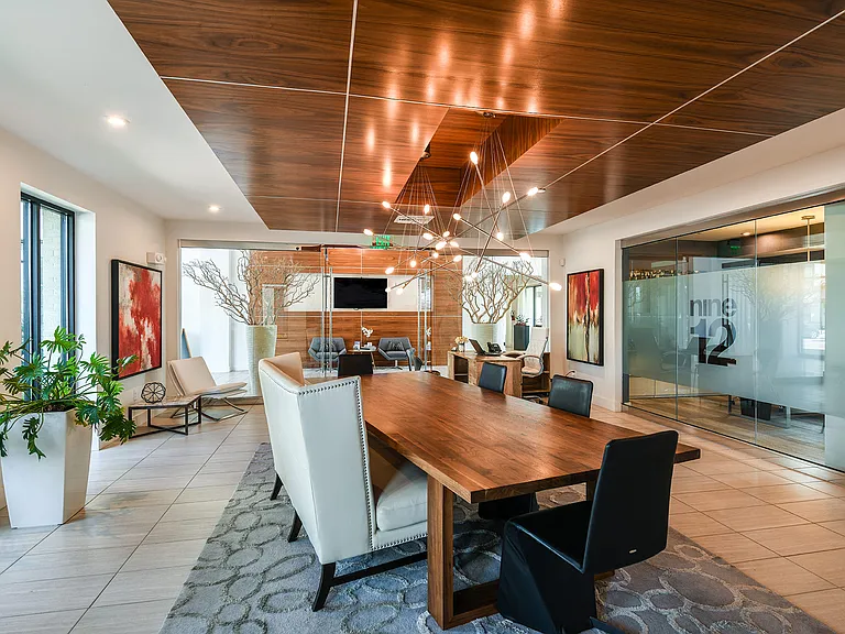 Nine12 Gateway Apartments — Photo 5