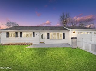 404 Applegate Ave, South Toms River, NJ