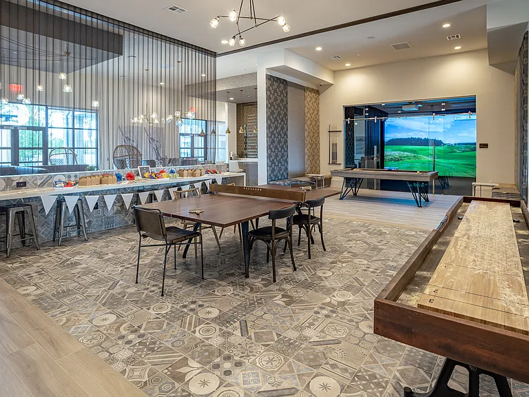 Alys Crossing Apartments — Photo 16