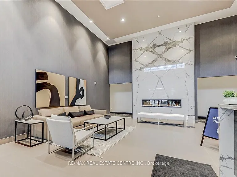 460 Gordon Krantz Ave #422 — Photo 2