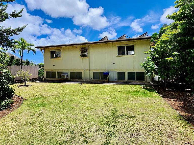 3353 Sierra Dr — Photo 13