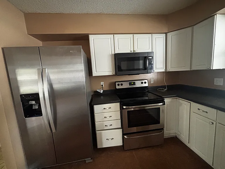 8139 Village Green Rd — Photo 5