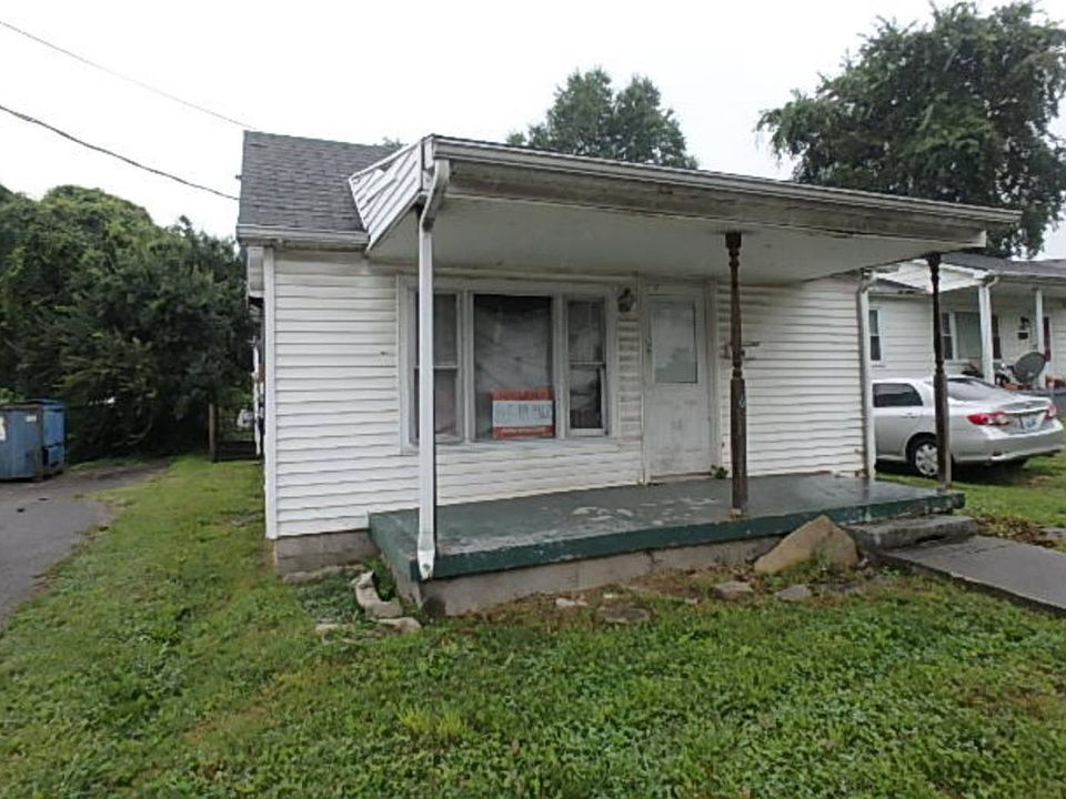 2nd image of 464 E Irvine St