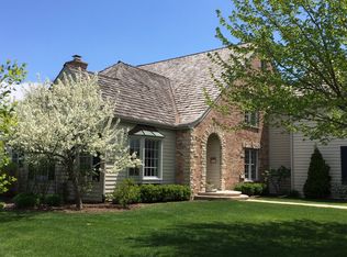 335 Edgefield Ln, Lake Forest, IL