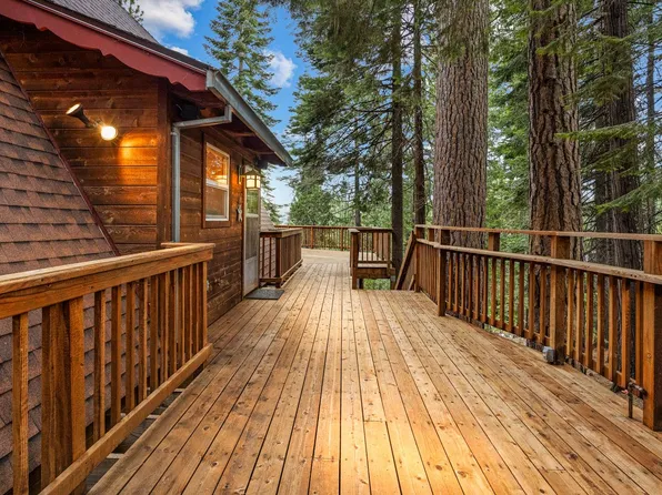 1002 Yuroc Dr, Arnold, CA 95223