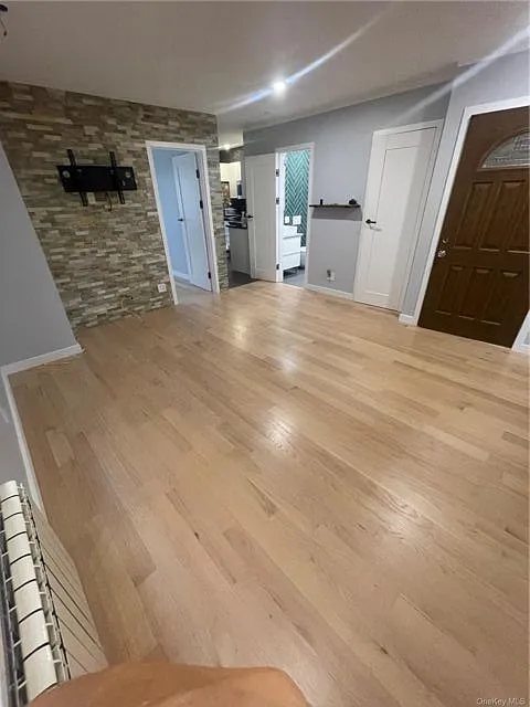2 bed, 1.0 bath, 1600 sqft, $3,000 — Photo 1