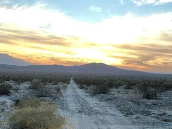 10 Acs Near Dillion Fargo Cyn, Indio, CA 92201