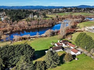 4220 Blenkinsop Rd, Saanich, BC V8X 2C4