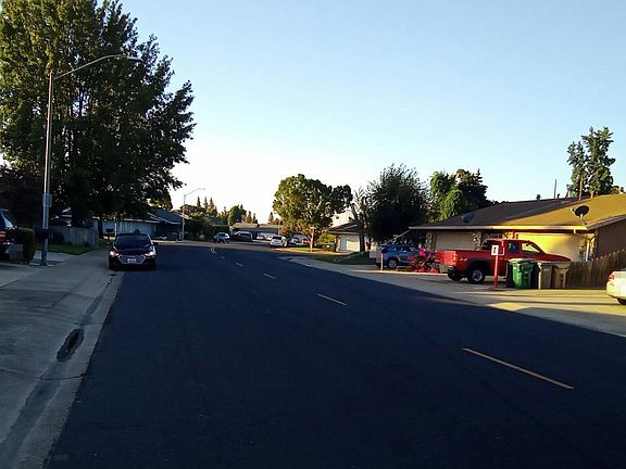 5th image of 209 N Rutledge Dr