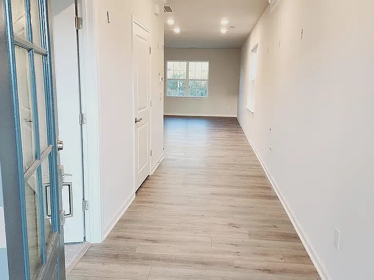 102 White Apple Way — Photo 10
