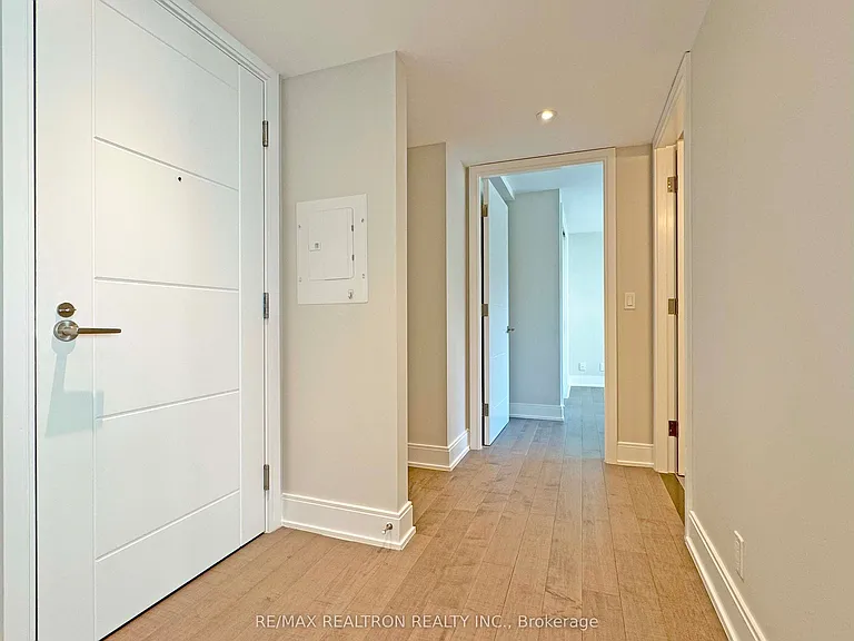 11 Walmer Rd #203 — Photo 5