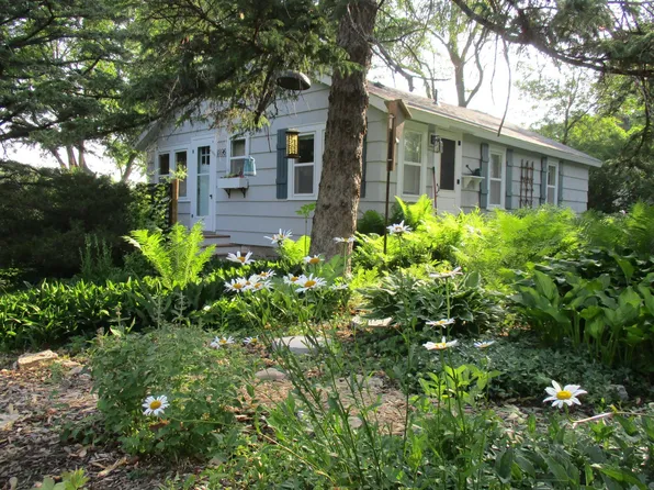 1896 Walter St, Saint Paul, MN 55109