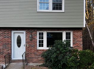 16 Boulder Dr #B, Hudson, NH 03051