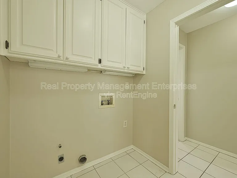 7016 Stonycreek Dr — Photo 17