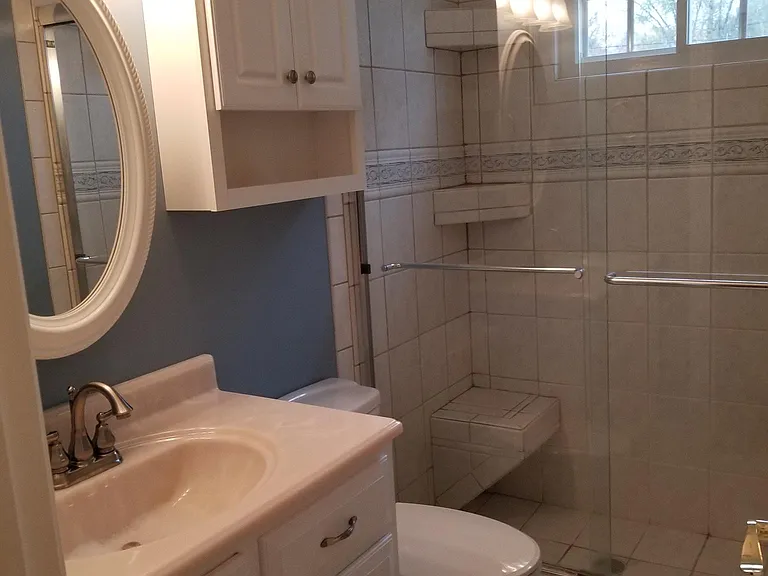 7968 Kenmore Dr — Photo 3