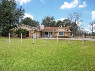 2094 Beverly Ln, Sealy, TX 77474