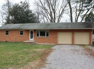 1050 Fisk Rd, Cookeville, TN 38501