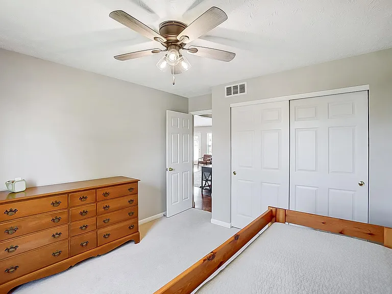 1442 Observatory Dr — Photo 29