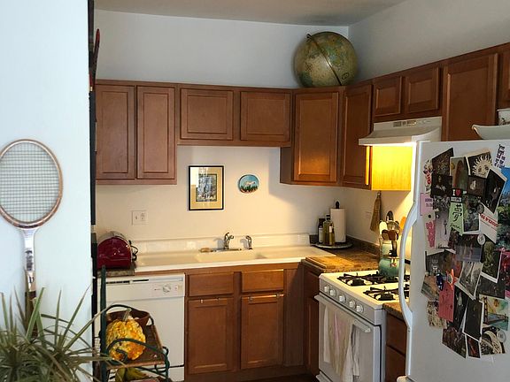 3rd image of 2309 N Milwaukee Ave APT 3
