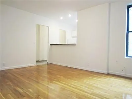 Rented by City Connections Realty | media 25