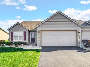 832 Flagstone Dr, Dyer, IN 46311