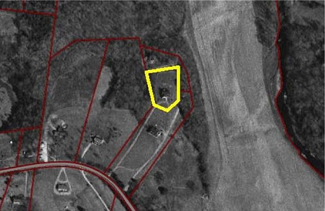 2nd image of 1943 Jones Ck Rd