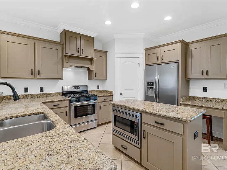 419 Craftsman Ave — Photo 2