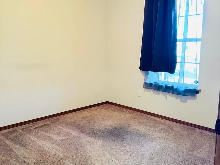 618 206th Street Ct E — Photo 16