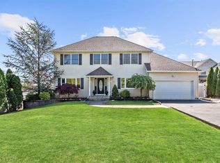 1181 Wake Forest Dr, Toms River, NJ