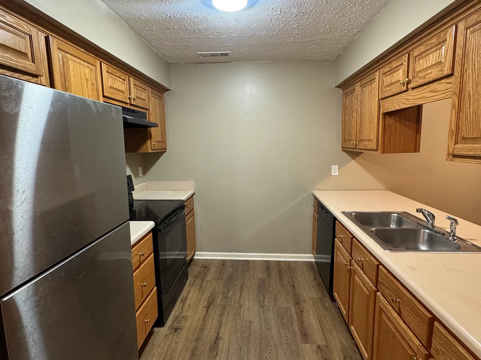 2 bed, $1,300 — Photo 4