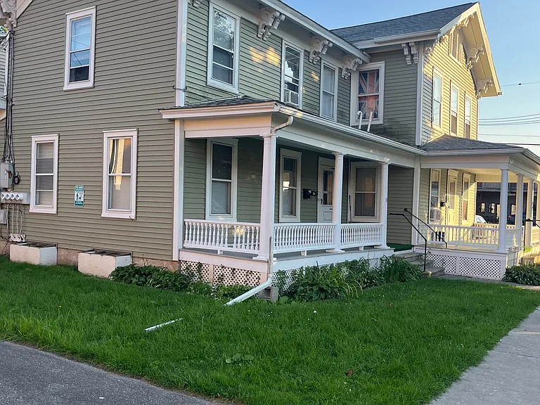 10 Liberty St #3 — Photo 1