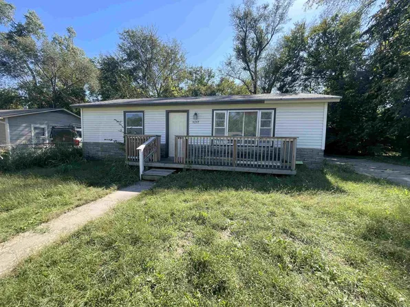 1217 W 17th St, Junction City, KS 66441