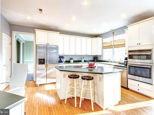 806 Fairfield Estates Ct, Crownsville, MD 21032