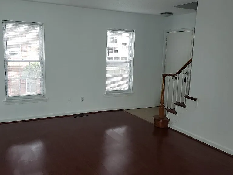 126 Wellington Ter #11L — Photo 4