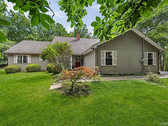 2nd image of 98 Wood Road