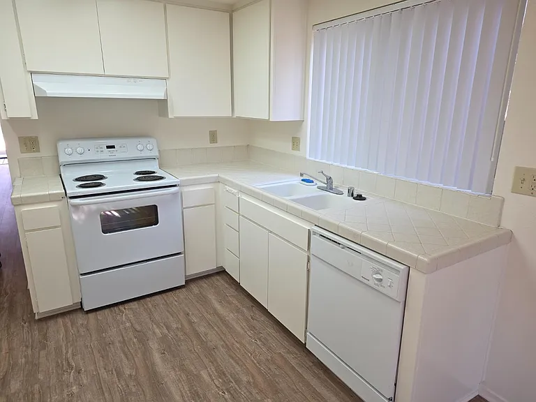 5455 N Marty Ave #105 — Photo 4
