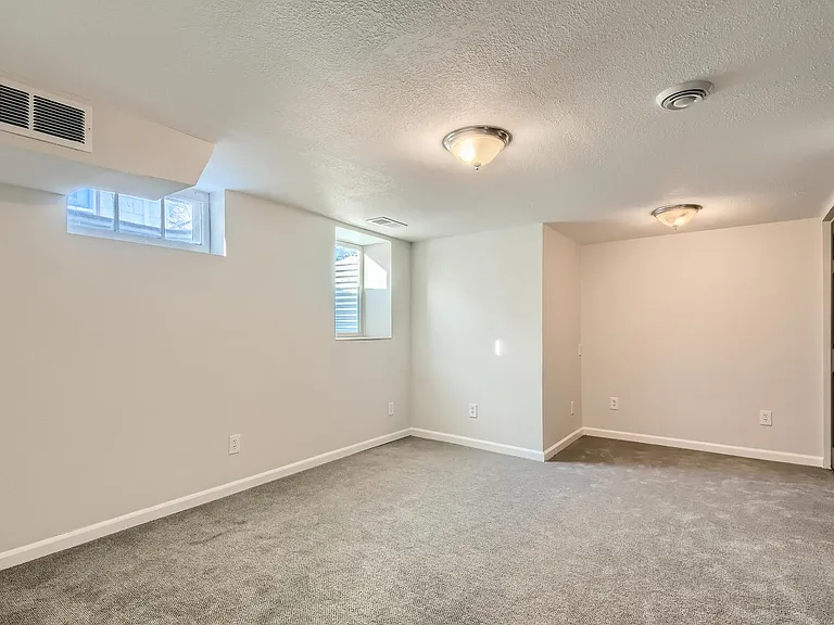1314 Oxford St — Photo 16