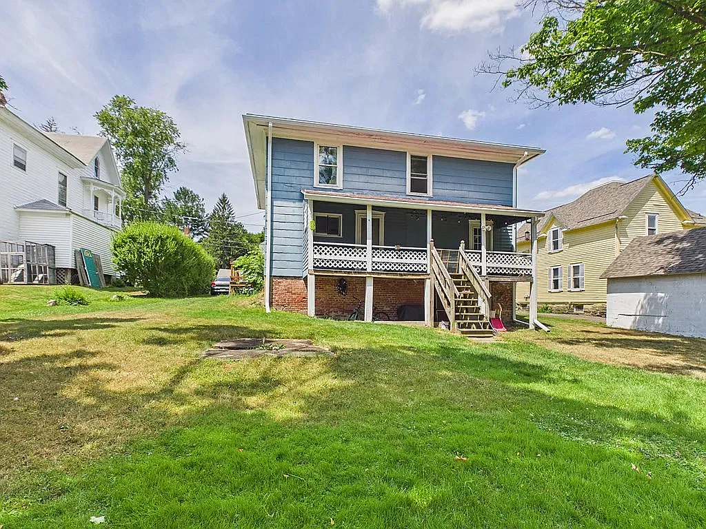 2 bed, $1,000 — Photo 4