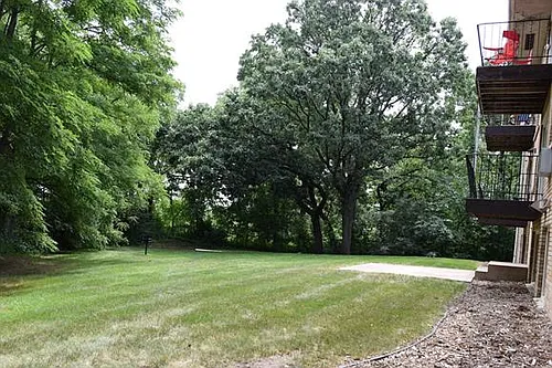 1045 Syndicate Ave Photo 1