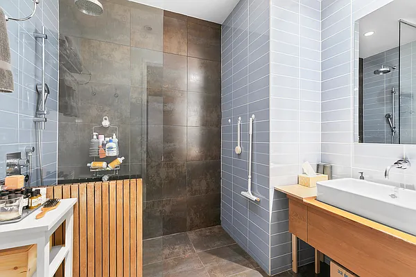 Rented by Christie's International Real Estate Group, LLC | media 23