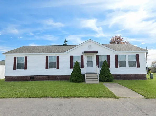9 Sandburg Cir, Ogdensburg, NY 13669