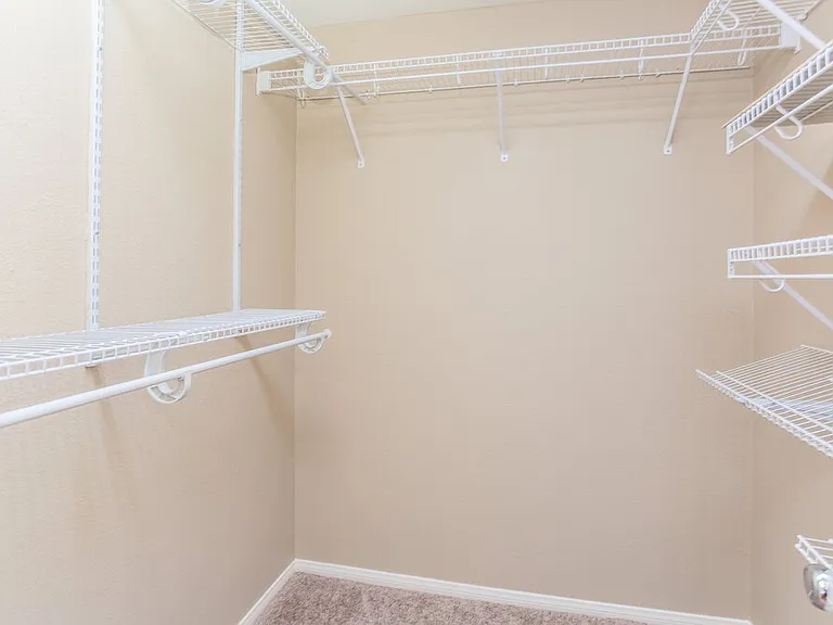 10731 Iona Island Ave — Photo 13