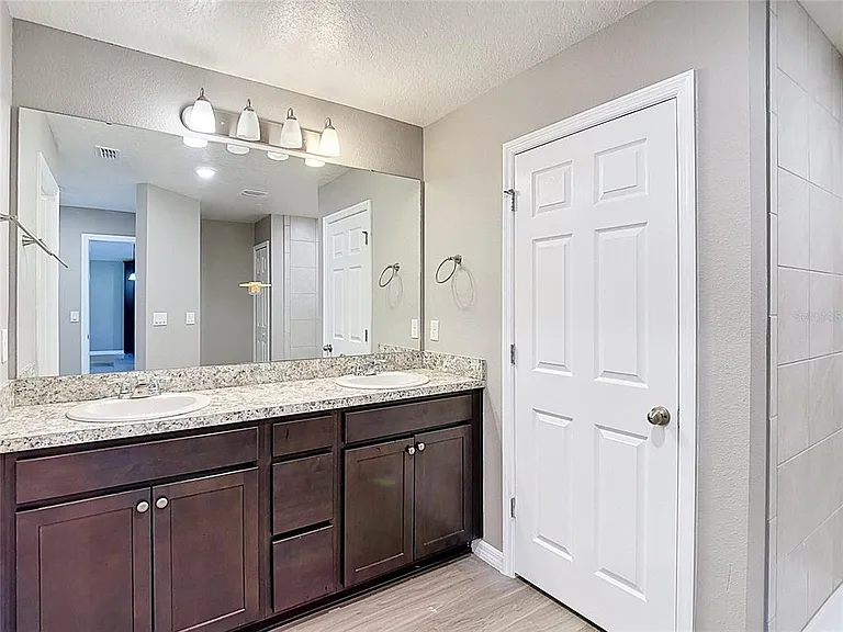 225 Bella Verano Way — Photo 32