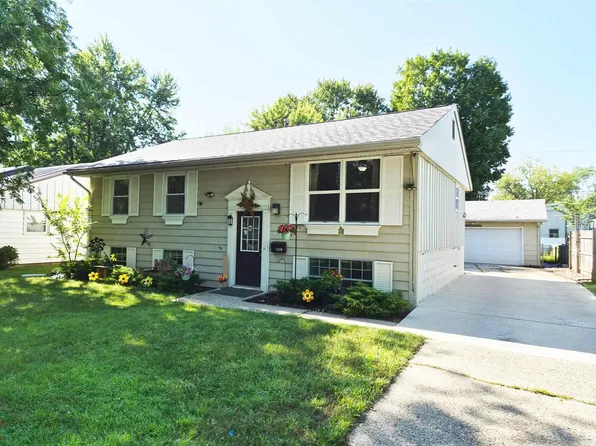 1608 Hickory Pl, Goshen, IN 46526