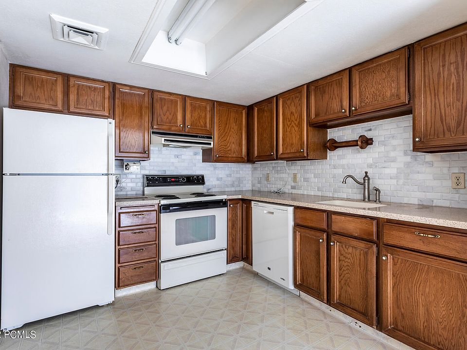 Highland Cove Condominiums 1450 E Highland Cove Ln Salt Lake City UT