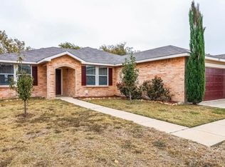 1512 Windy Meadows Dr, Burleson, TX 76028