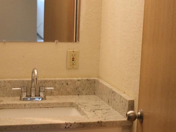 4th image of 5616 15th Ave NE APT 302
