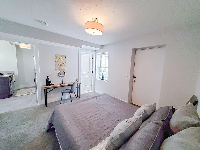 628 Park Ave — Photo 45