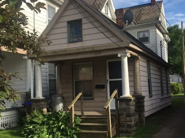 1235 Buffalo St, Franklin, PA 16323